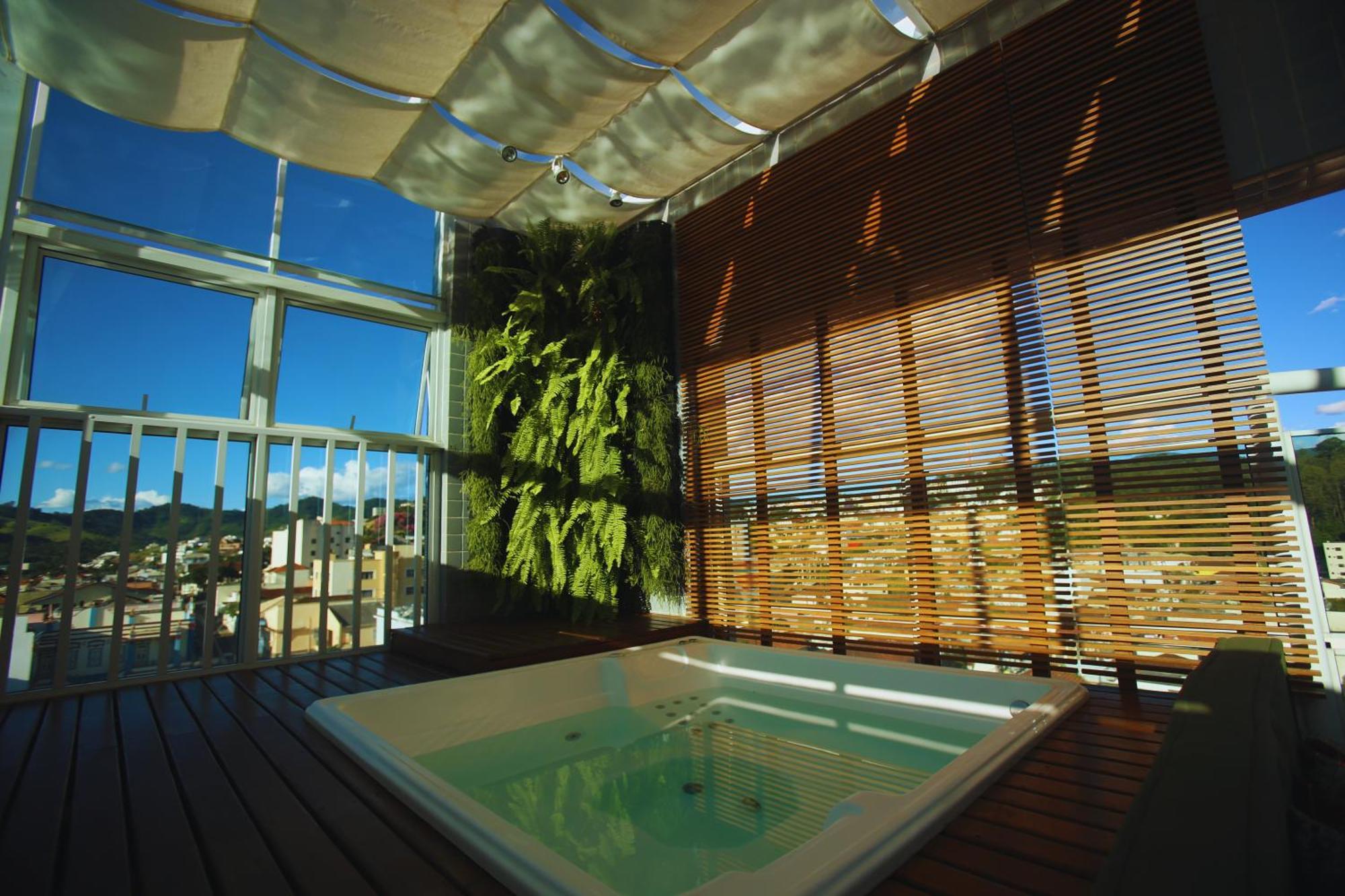 Gontijo Inn Hotel Itajubá Kültér fotó A rooftop spa