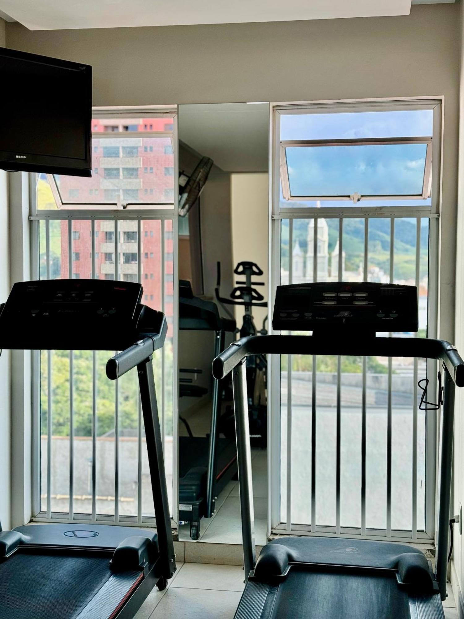 Gontijo Inn Hotel Itajubá Kültér fotó A treadmill in a home