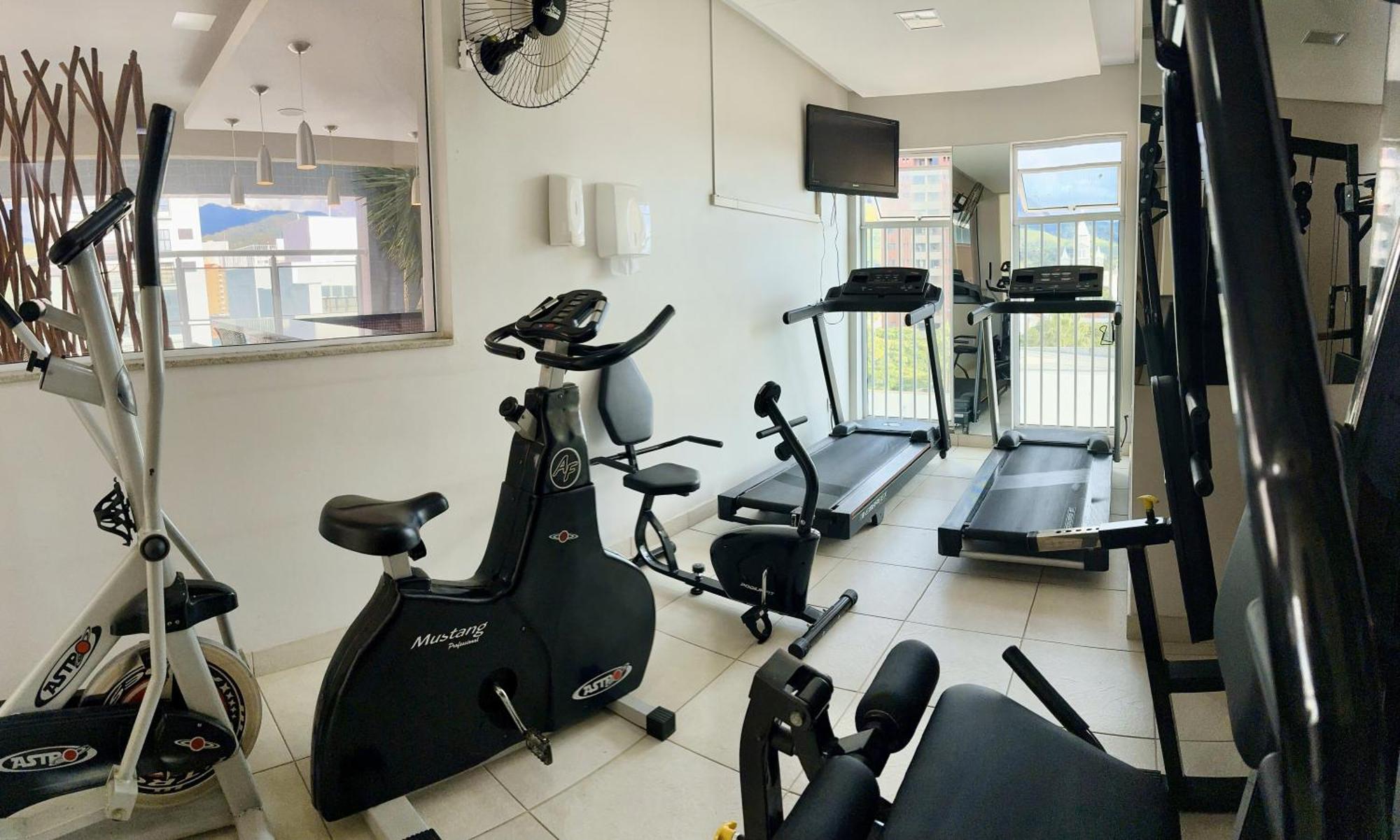 Gontijo Inn Hotel Itajubá Kültér fotó A gym in a hotel
